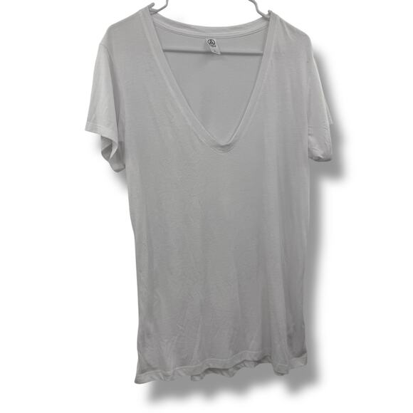 Alternative White T-Shirt Size Large Short Sleeve V-Neck Lightweight EUC - Picture 2 of 5